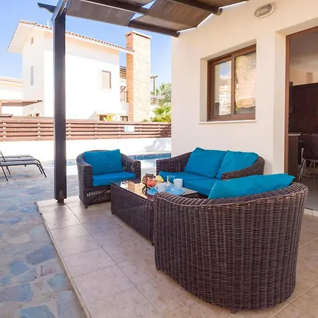 Villa Ioanna - 50m From Med Sea Ayia Napa